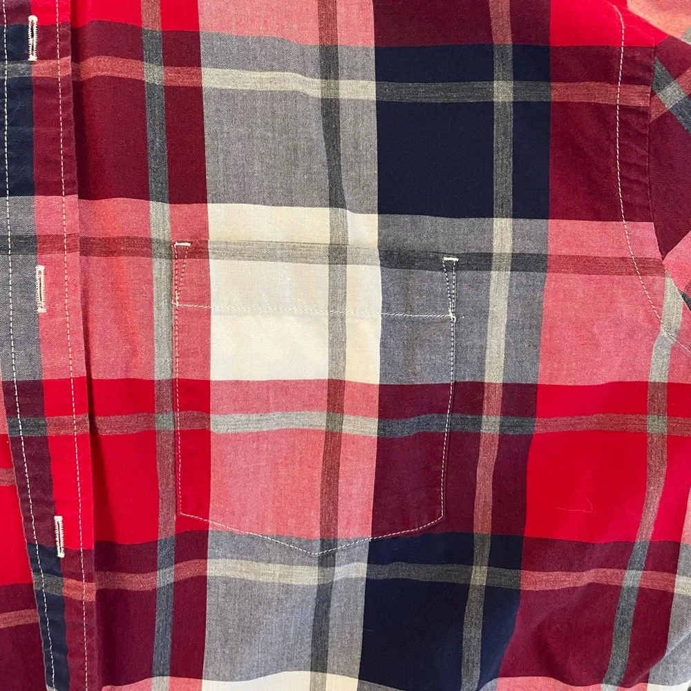Express button down - Picture 2 of 3